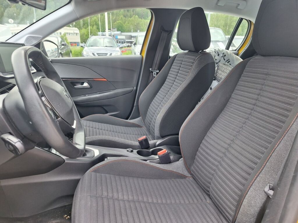 Peugeot 208 2021 Keltainen
