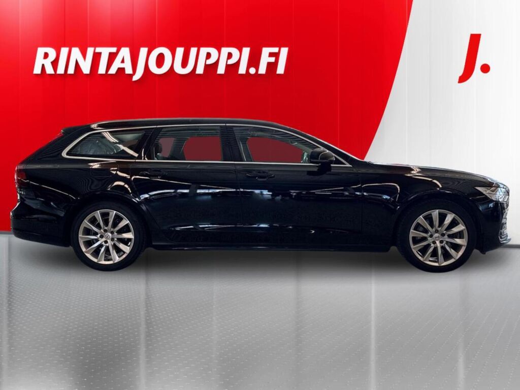 Volvo V90 2021 Musta