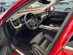 Volvo XC60 2021 Punainen