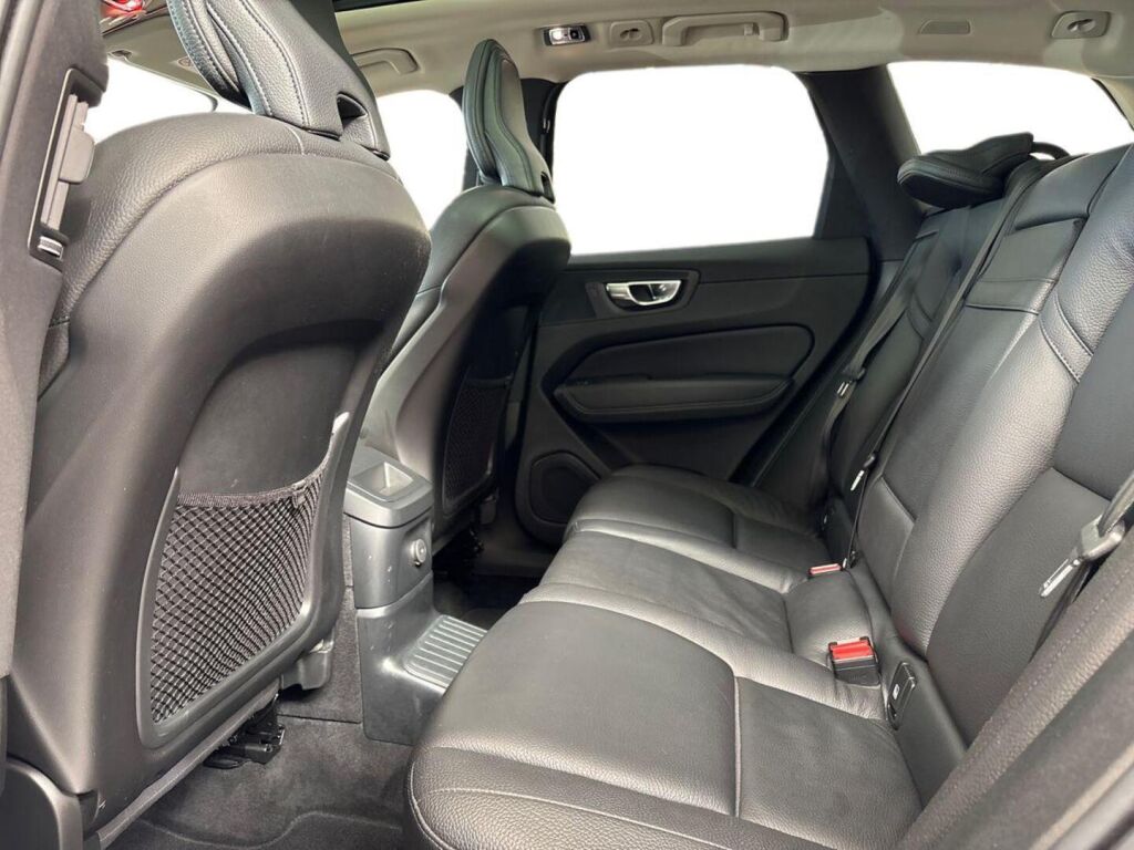 Volvo XC60 2021 Harmaa