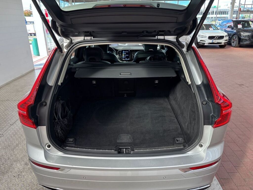 Volvo XC60 2021 Harmaa