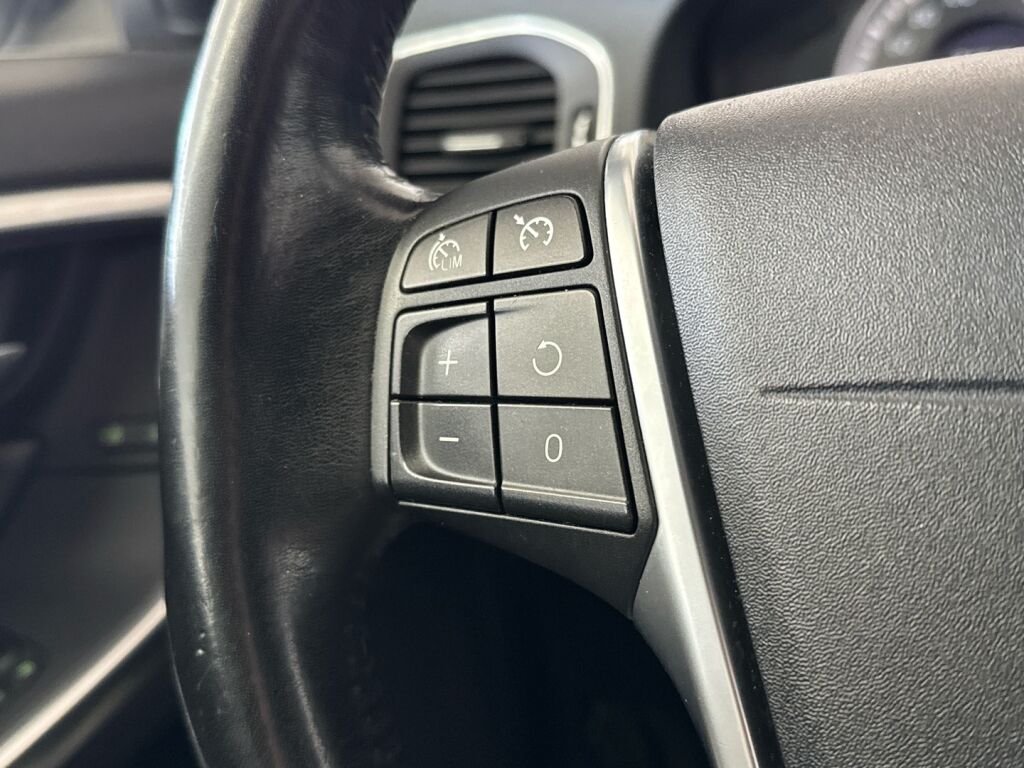 Volvo V60 2011 Ruskea (beige)