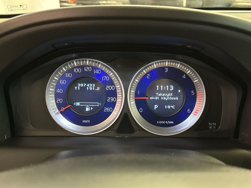 Volvo XC60 2011 Musta