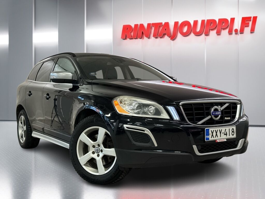 Volvo XC60 2011 Musta