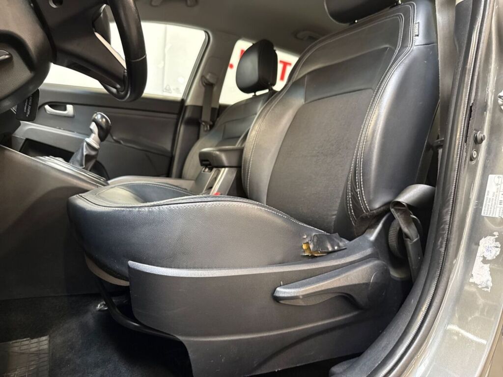 Kia Sportage 2011 Hopea