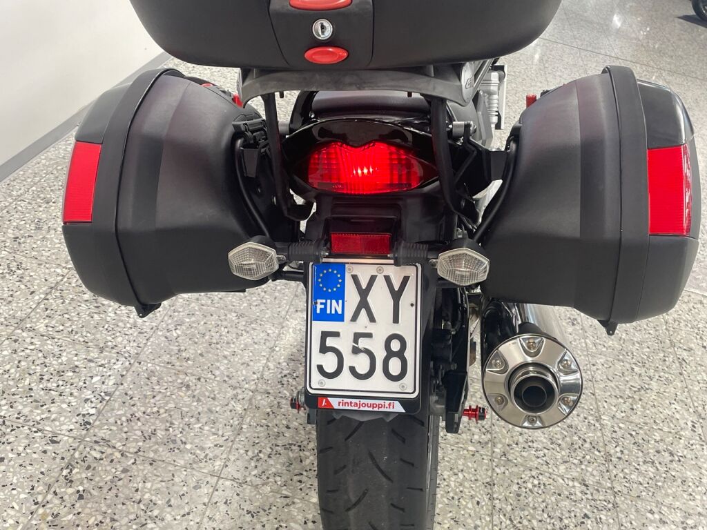 Suzuki GSF 2007 Musta