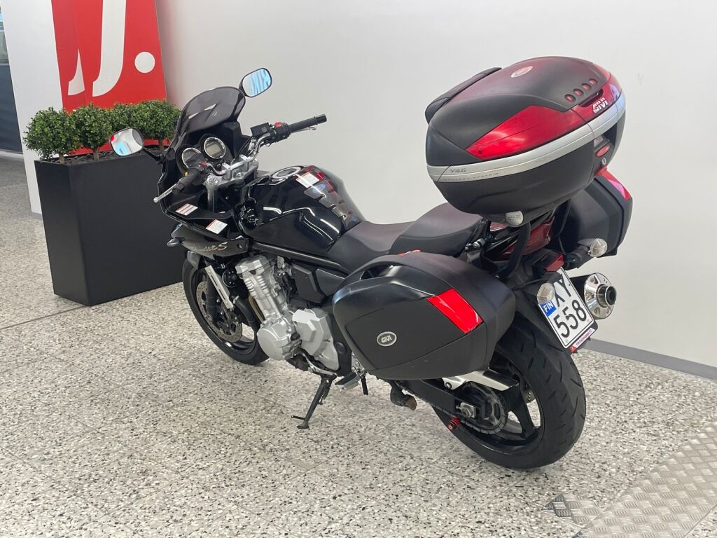Suzuki GSF 2007 Musta