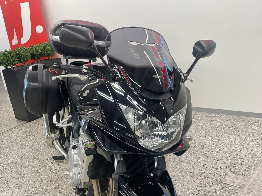 Suzuki GSF 2007 Musta