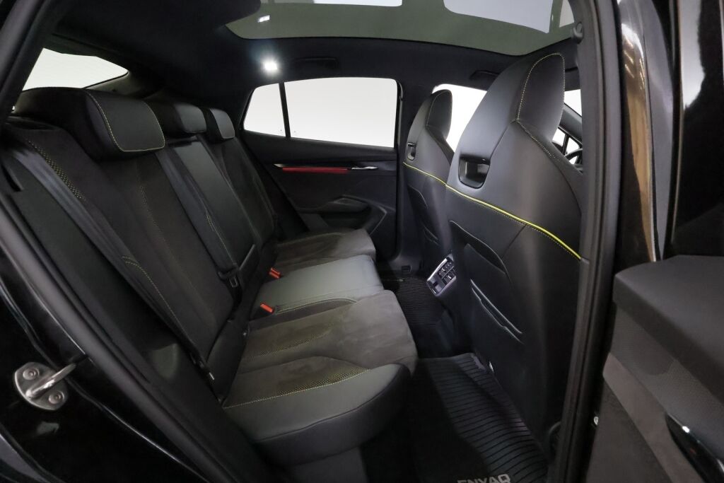 Skoda Enyaq 2023 Musta