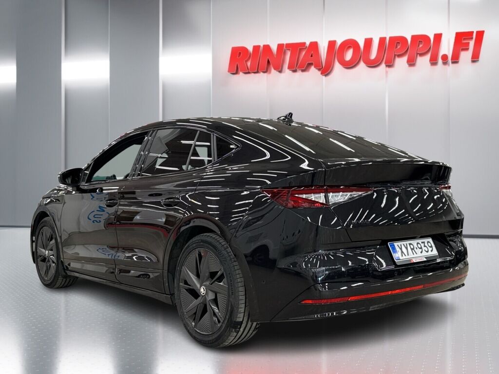 Skoda Enyaq 2023 Musta