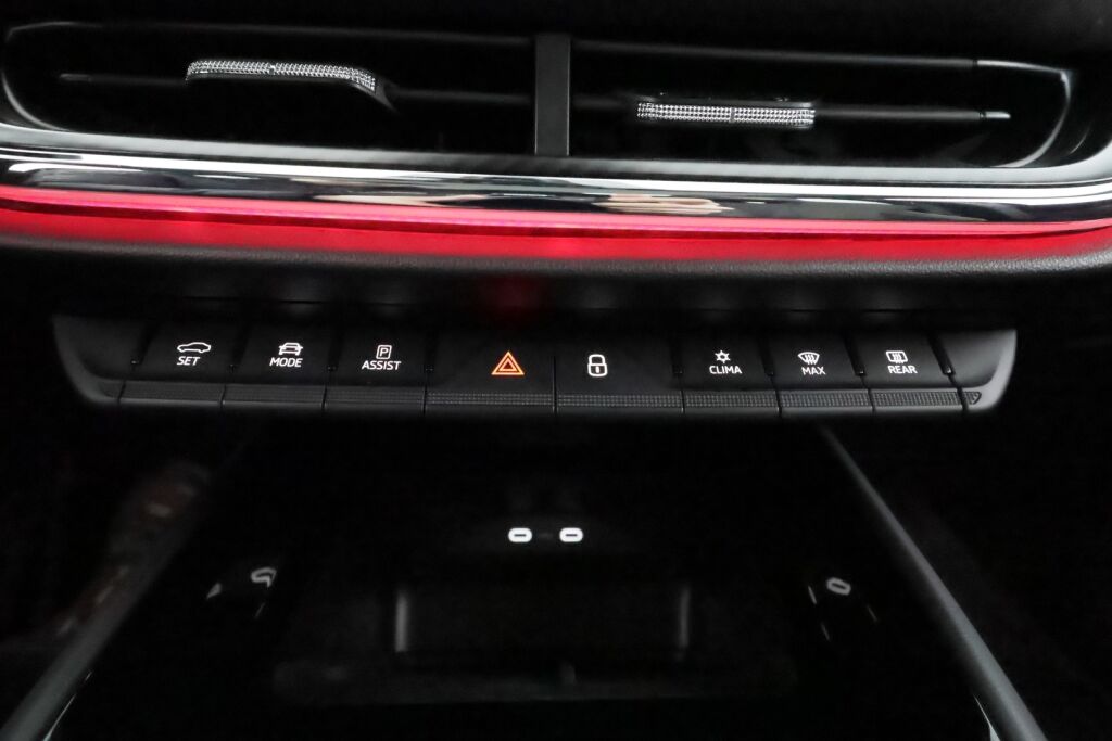 Skoda Enyaq 2023 Musta