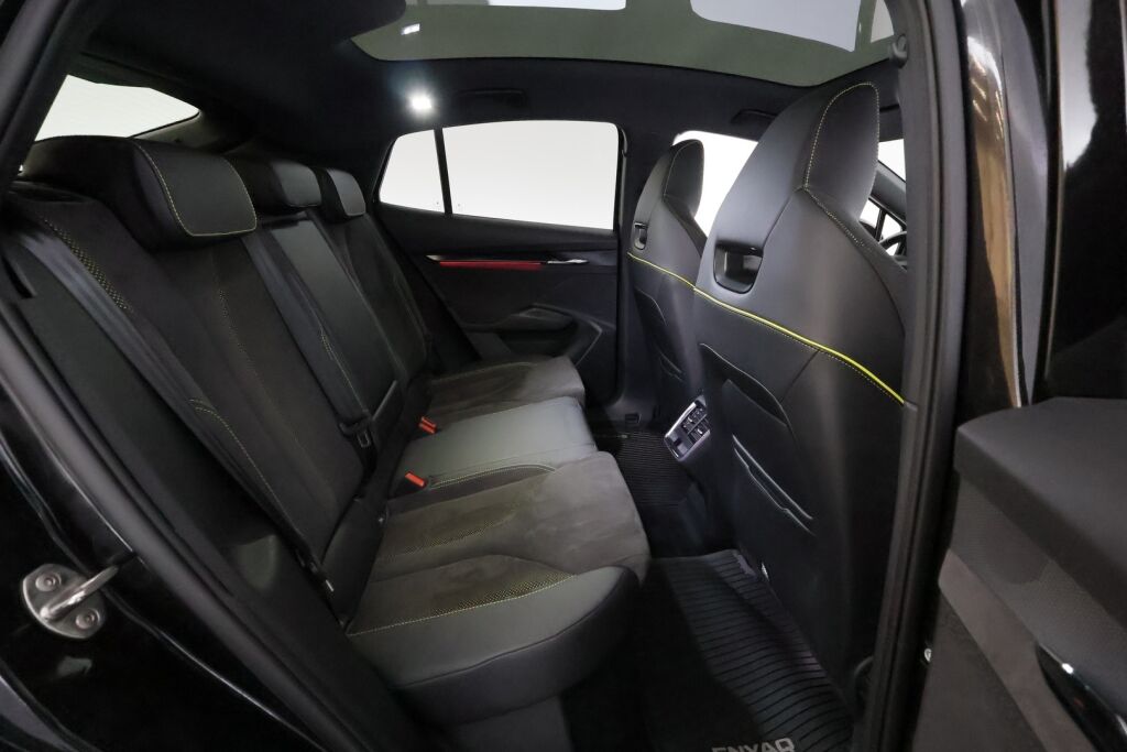 Skoda Enyaq 2023 Musta