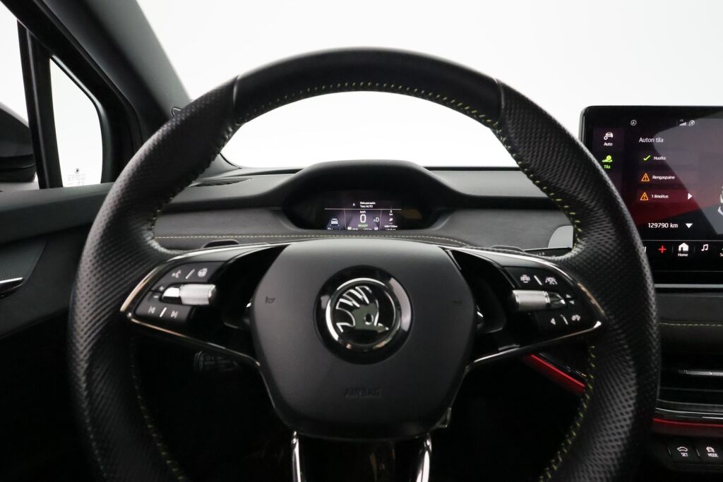 Skoda Enyaq 2023 Musta