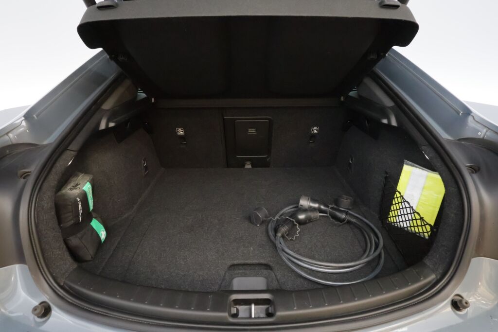 Polestar 2 2021 Harmaa