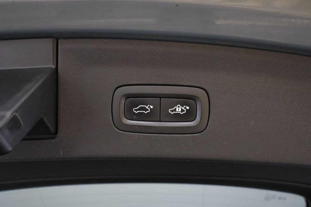 Polestar 2 2021 Harmaa