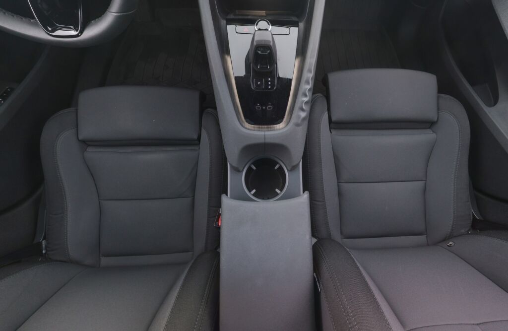 Polestar 2 2021 Harmaa