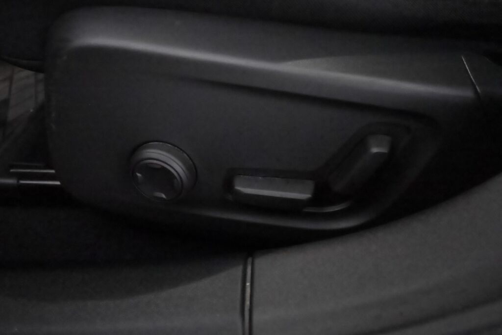 Polestar 2 2021 Harmaa