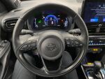 Toyota Yaris Cross 2025 Musta