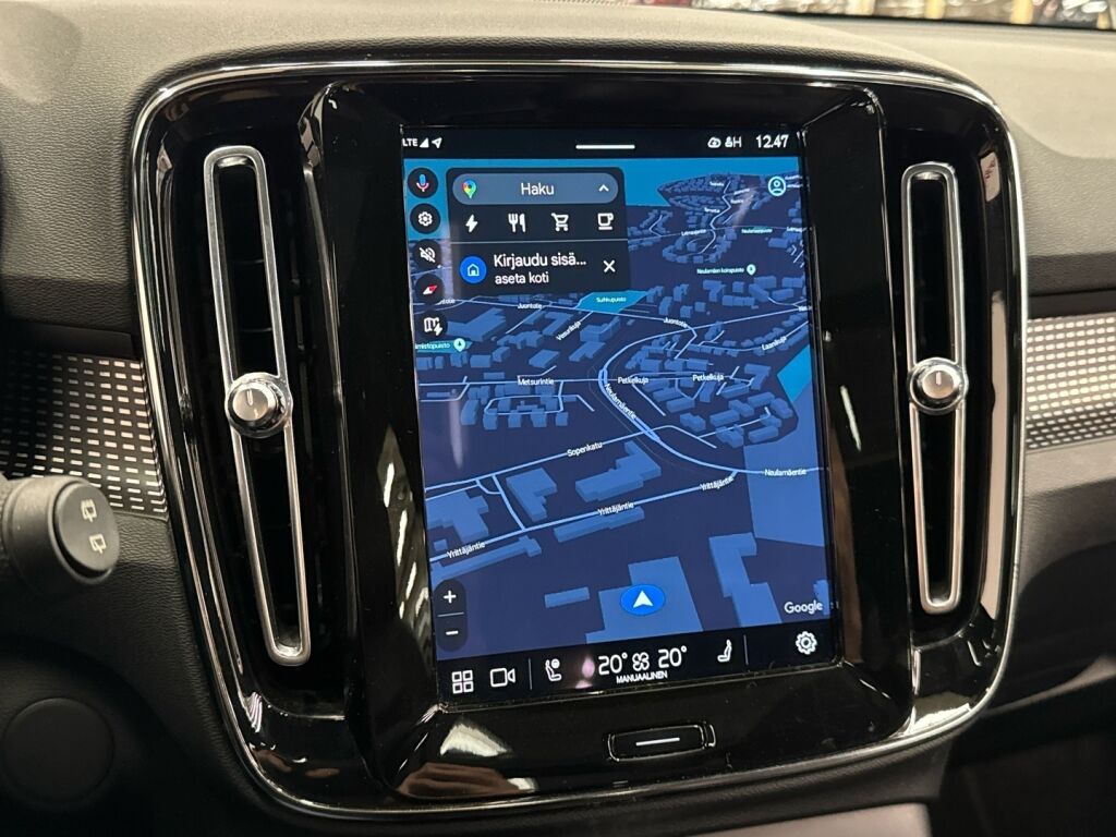 Volvo XC40 2021 Musta