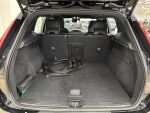 Volvo XC40 2021 Musta