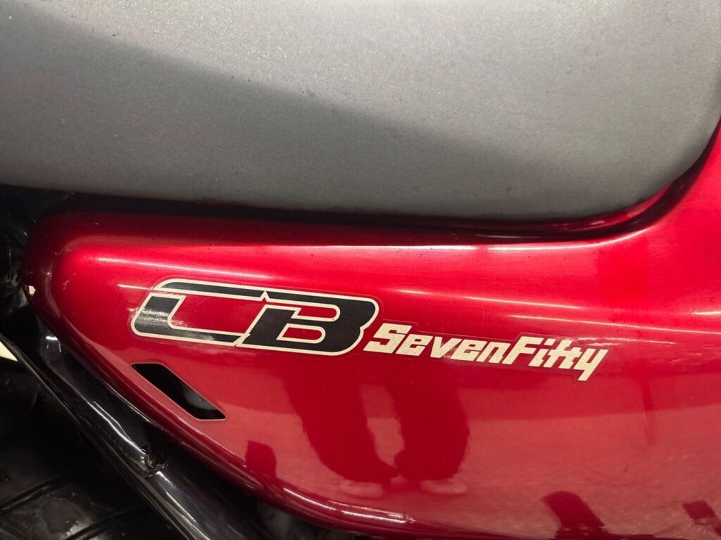 Honda CB 2002 Valkoinen