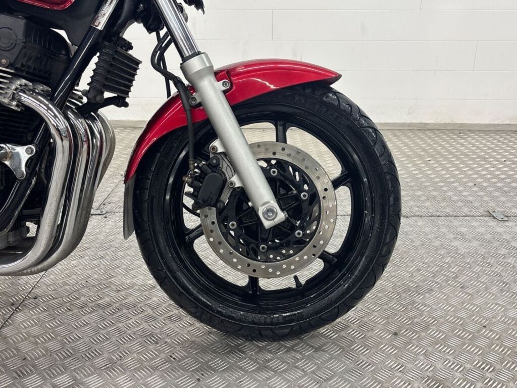 Honda CB 2002 Valkoinen
