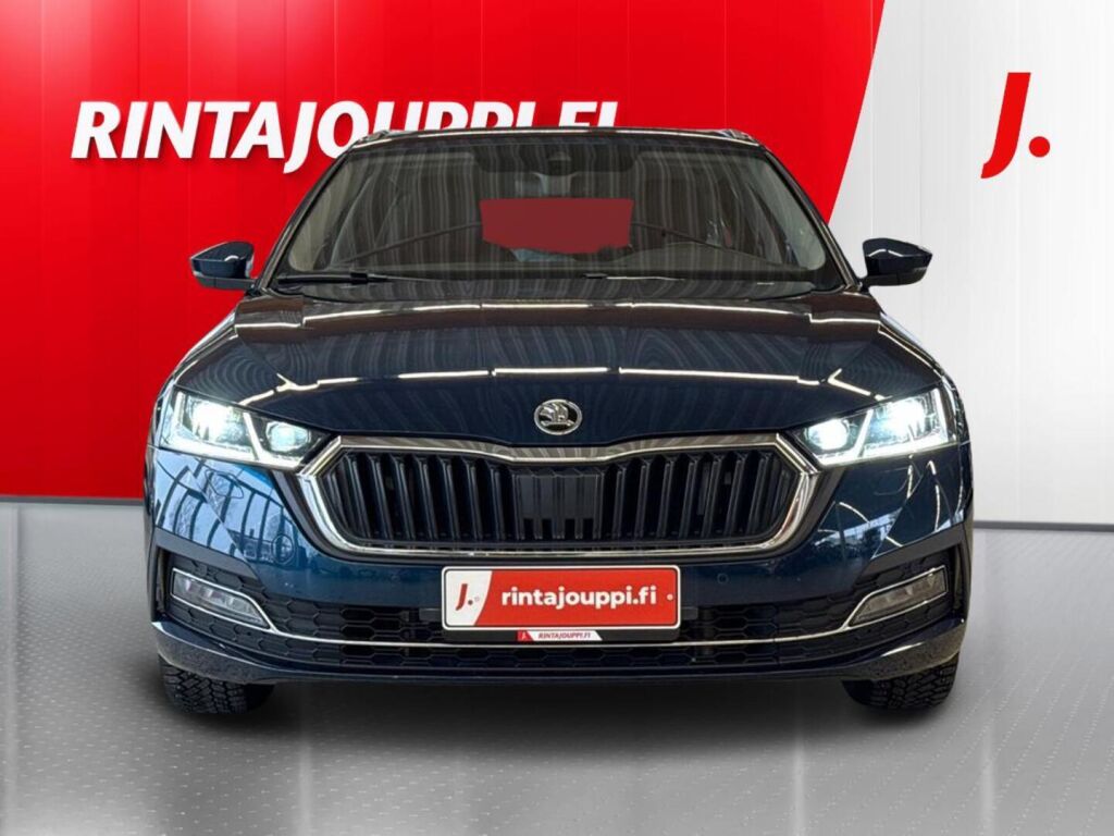 Skoda Octavia 2023 Sininen
