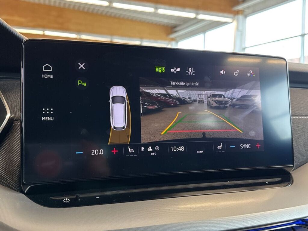 Skoda Octavia 2023 Sininen