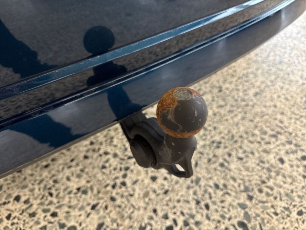 Skoda Octavia 2023 Sininen