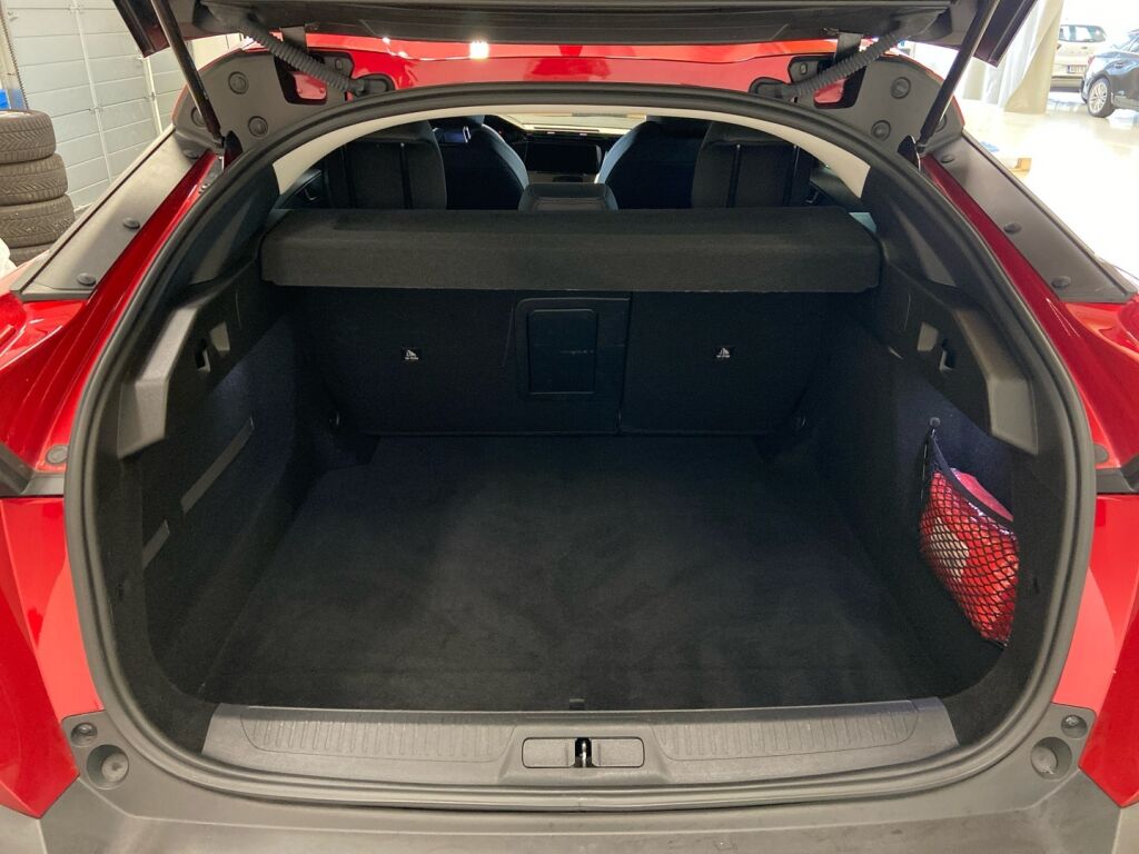 Peugeot 408 2024 met.punainen