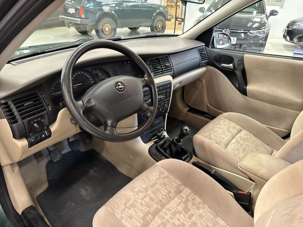 Opel Vectra 1999 Vihreä