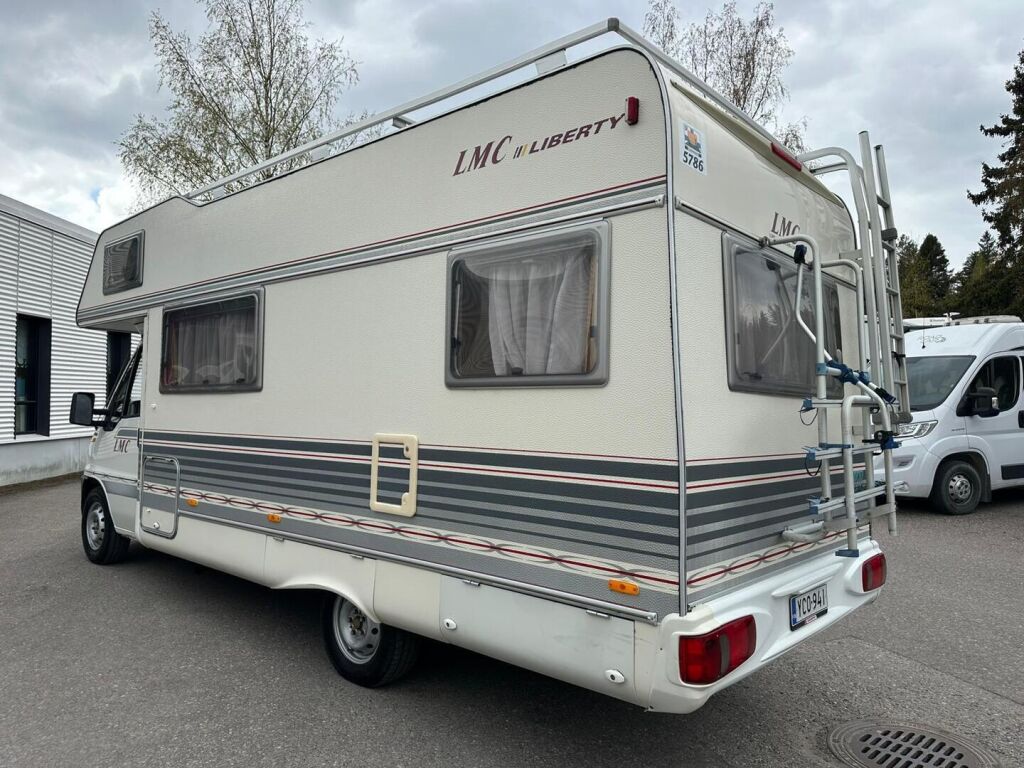 LMC Liberty A 630 R 1999 Valkoinen