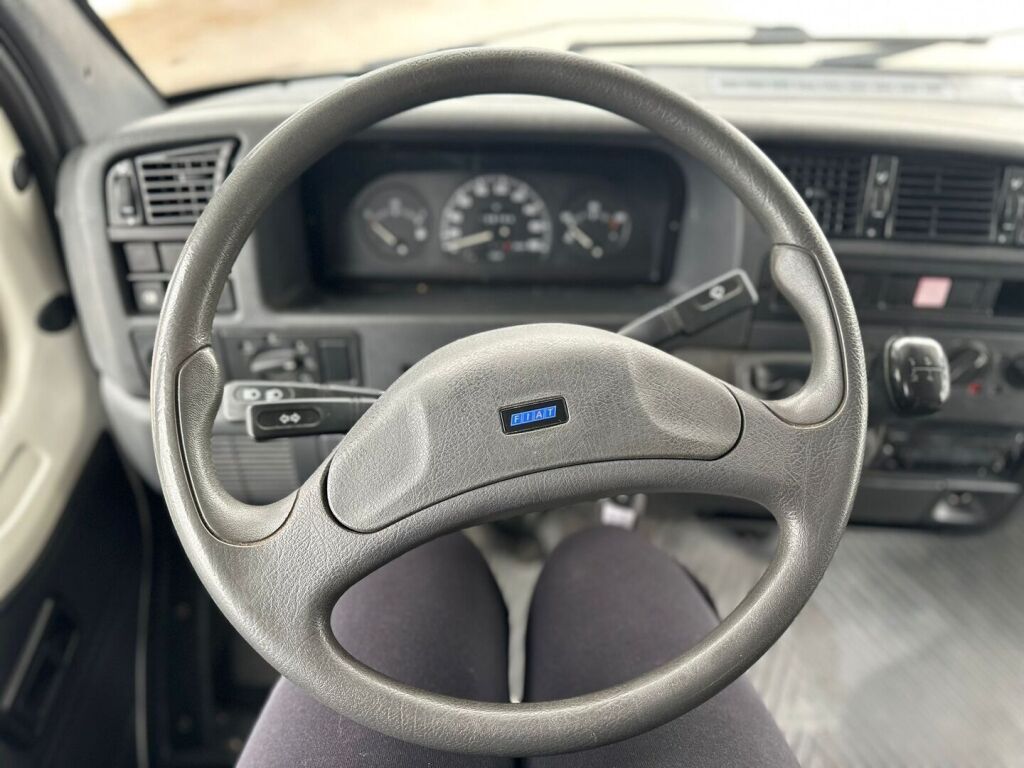 LMC Liberty A 630 R 1999 Valkoinen