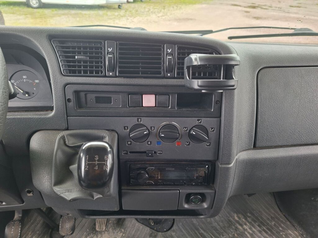 LMC Liberty A 630 R 1999 Valkoinen