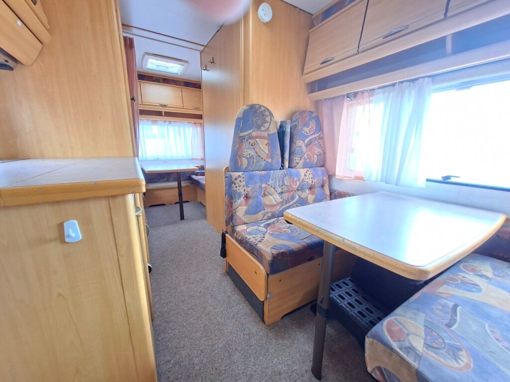LMC Liberty A 630 R 1999 Valkoinen