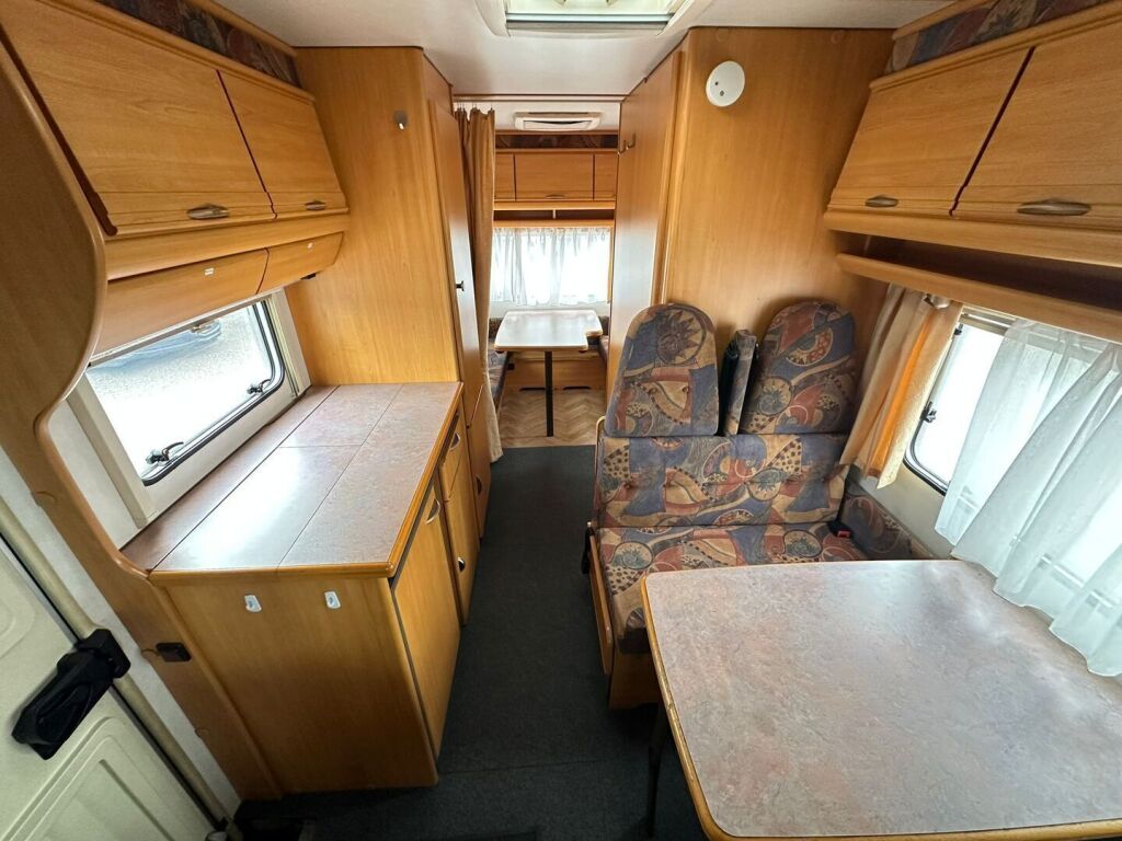 LMC Liberty A 630 R 1999 Valkoinen