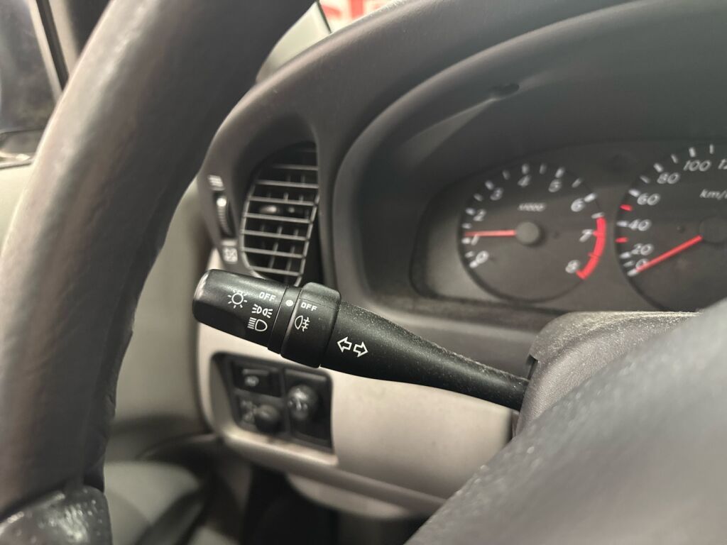 Nissan Almera 2000 Sininen