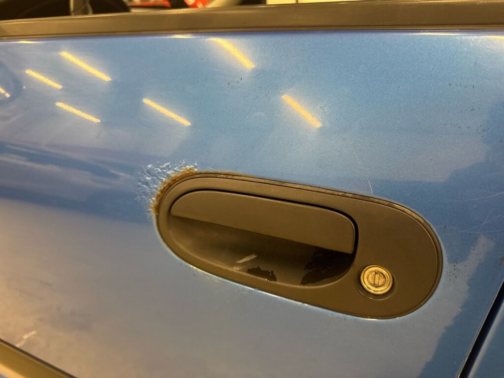 Nissan Almera 2000 Sininen