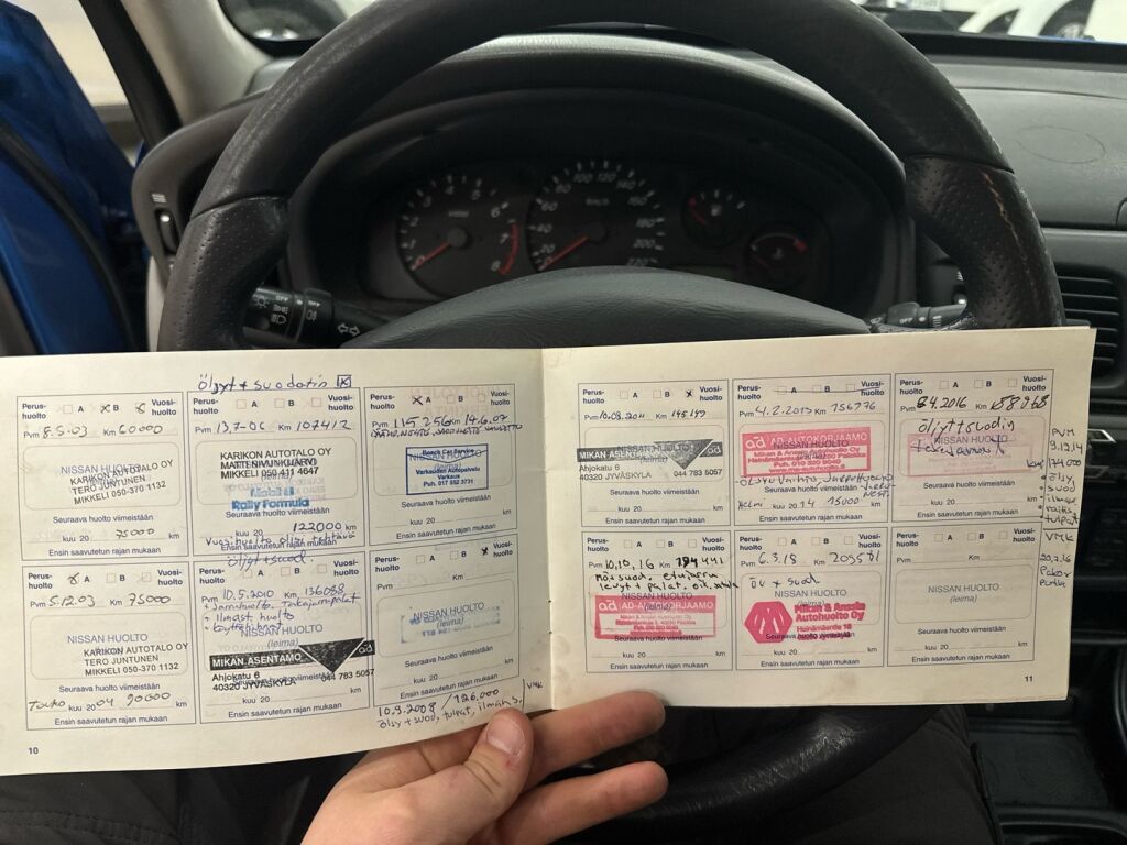 Nissan Almera 2000 Sininen