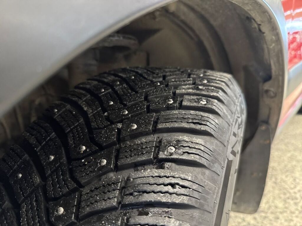 Suzuki SX4 2006 Punainen