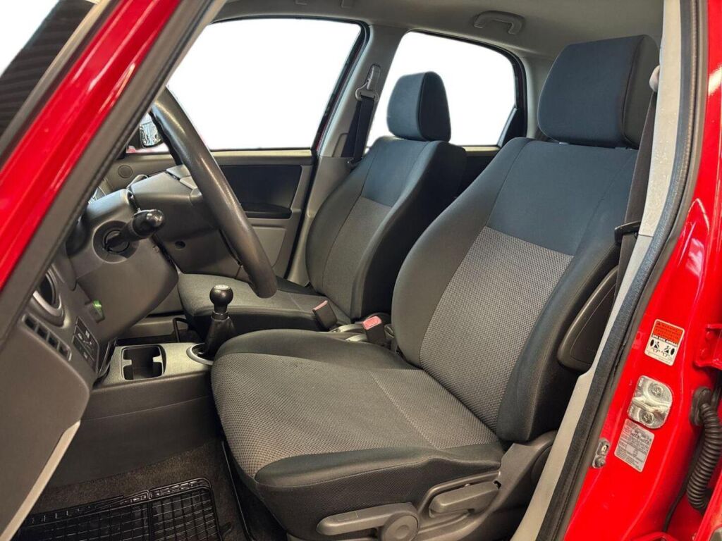 Suzuki SX4 2006 Punainen