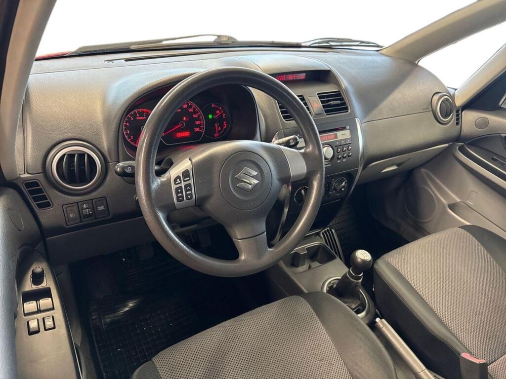 Suzuki SX4 2006 Punainen