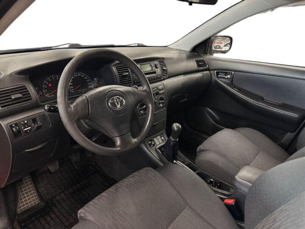 Toyota Corolla 2003 Punainen