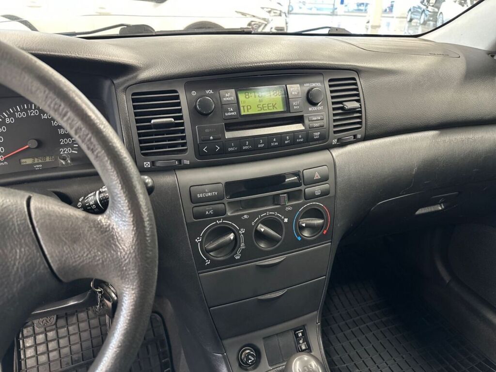 Toyota Corolla 2003 Punainen