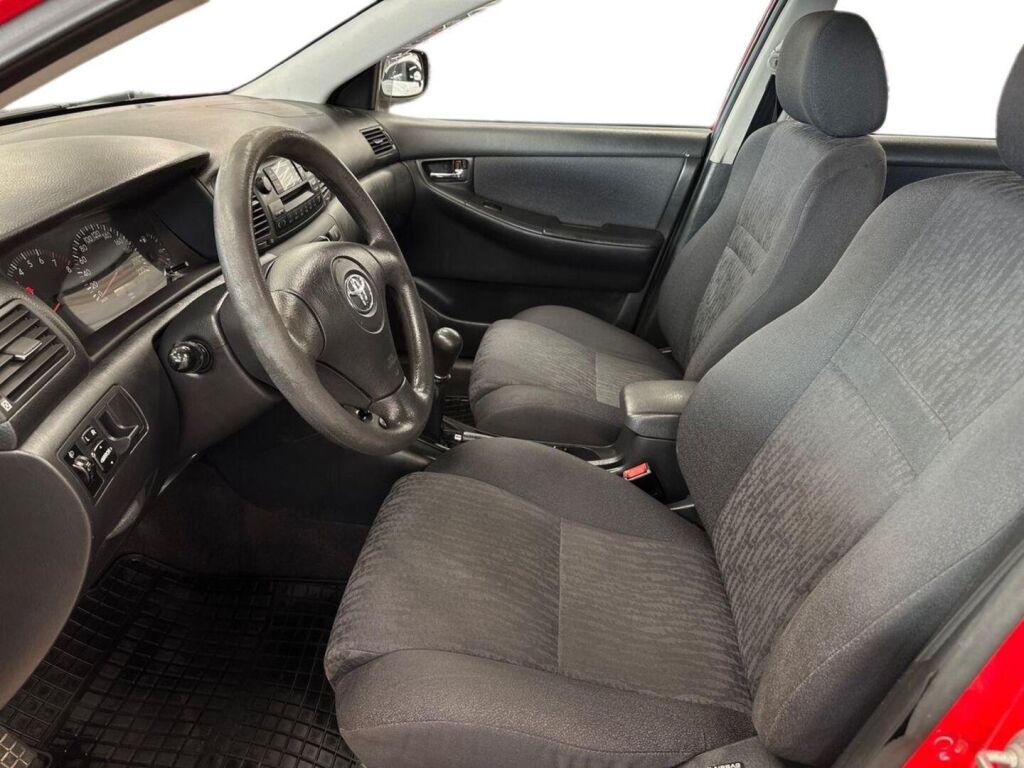 Toyota Corolla 2003 Punainen
