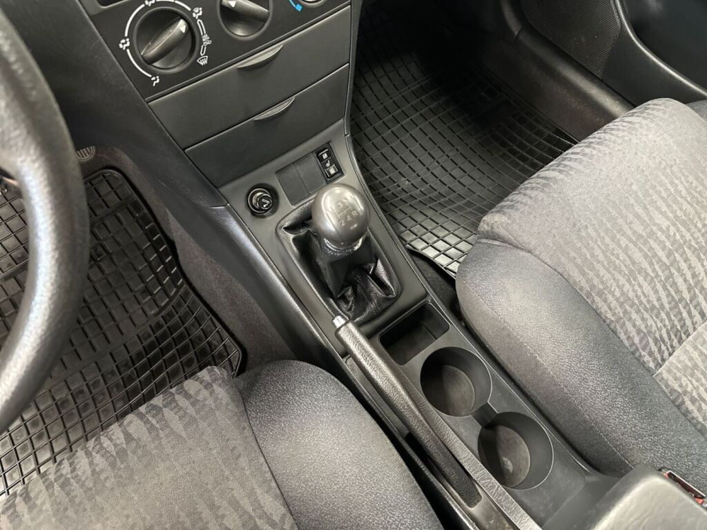 Toyota Corolla 2003 Punainen
