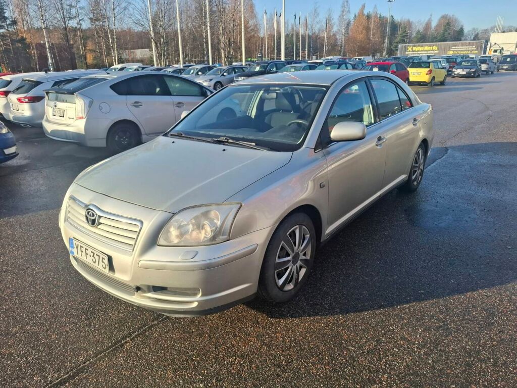 Toyota Avensis 2003 Hopea
