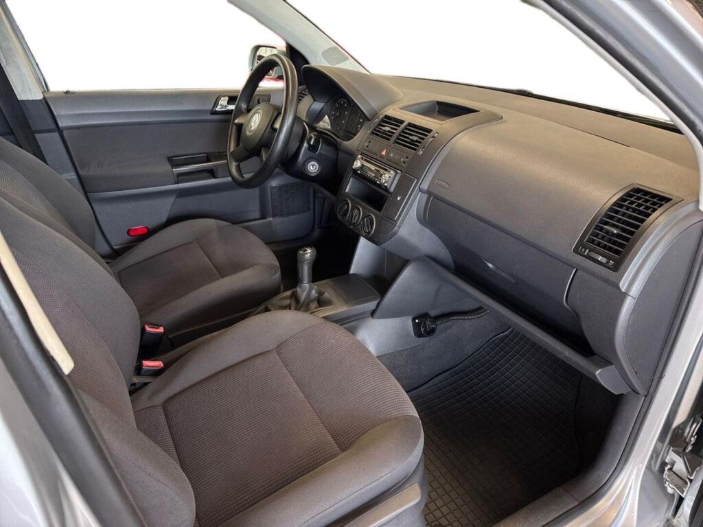 Volkswagen Polo 2005 Harmaa