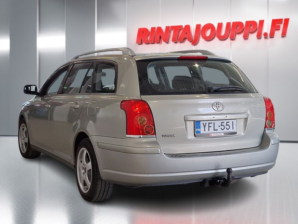 Toyota Avensis 2004 Vihreä