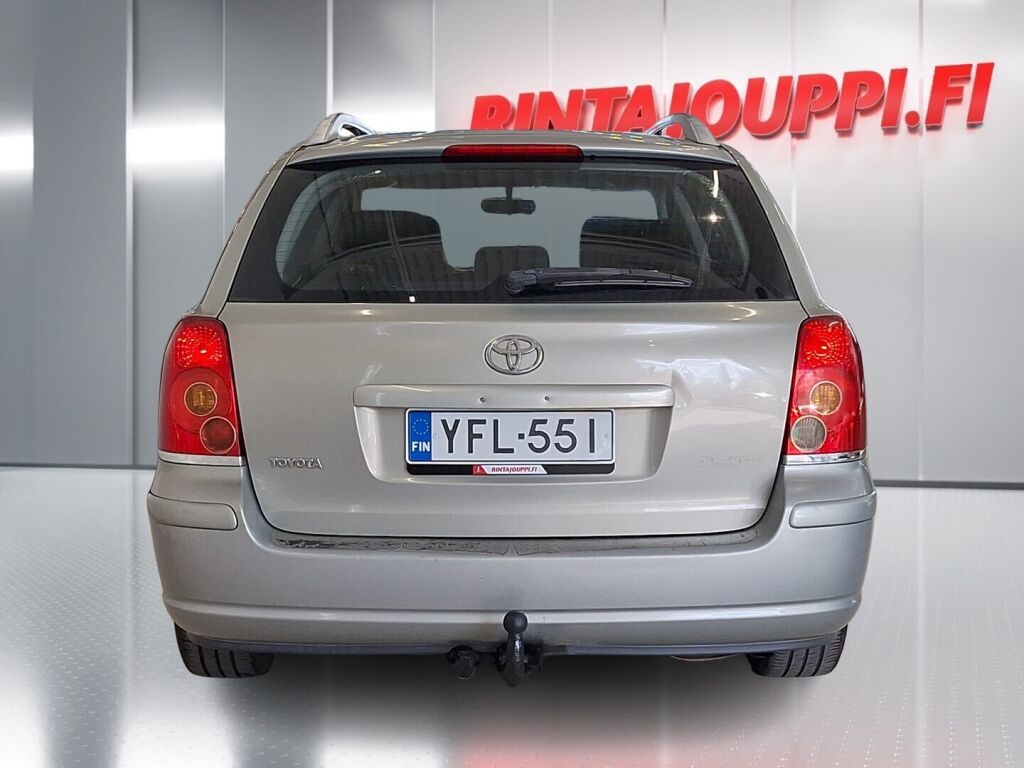 Toyota Avensis 2004 Vihreä